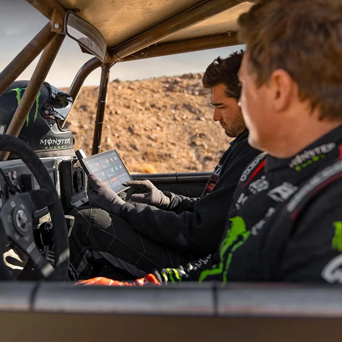 Garmin Tread XL Baja Race 10” Powersport Navigator Bundle - High-Performance Off-Road GPS ATV Navigator, Touchscreen Display with PlayBetter 5000mAh Portable Charger