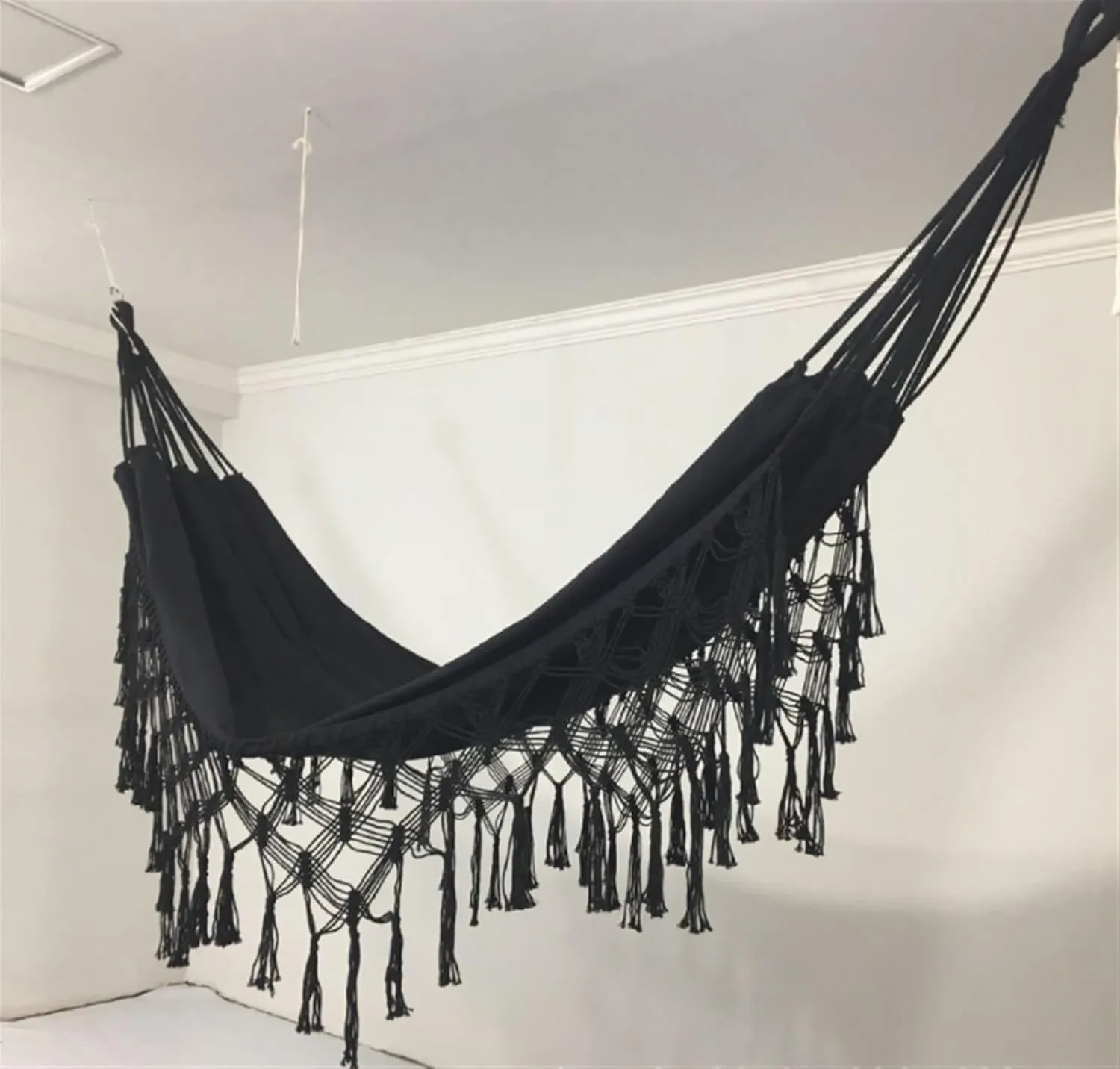 Hammock 200 * 150cm Travel Camping Hammock Durable Folding Hammock with Tassels Portable Hammock Camping for Indoor Portable Hammock