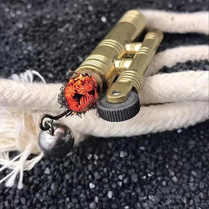 Metal Windproof Kerosene Lighter - Portable Fire Rope Outdoor Camping Survival Ignition Tool - Retro Flint Igniter Men's Gift