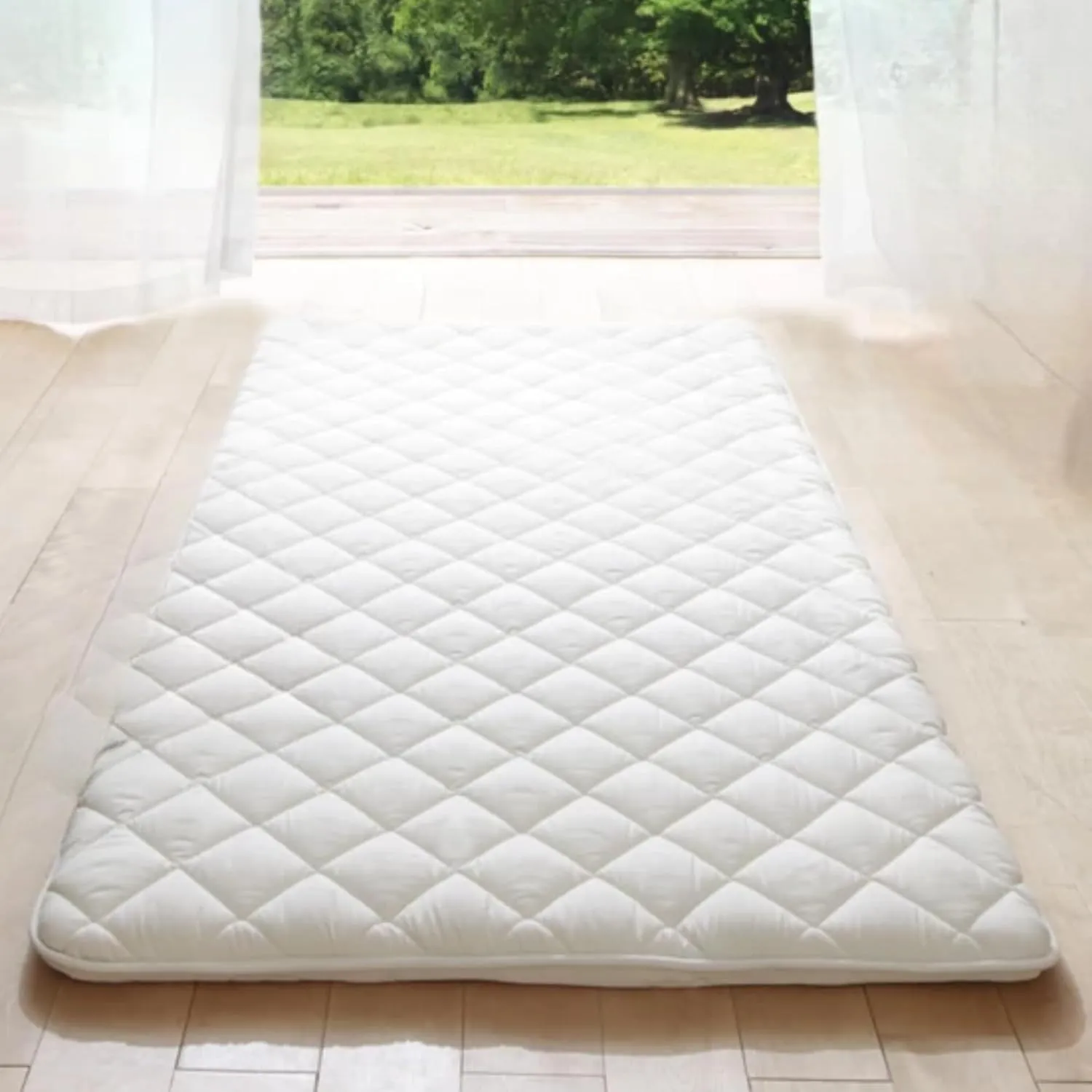 MIINA Japanese Futon Mattress, Made in Japan Full (55"×78") White, Foldable Floor Lounger Bed Tatami Mat, Roll Up Sleeping Pad, Shikibuton