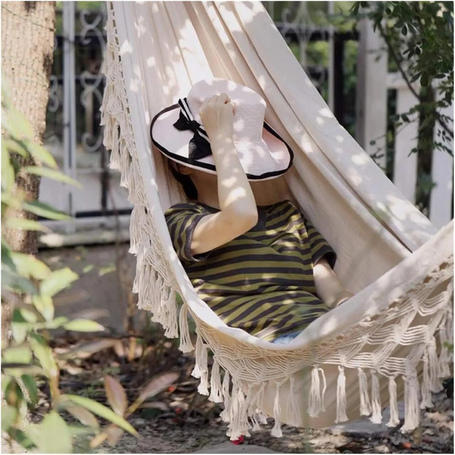 Outdoor Garden Hammock Tassel Canvas Swing Chair Hanging Bed Hiking Camping Hunting Foldable Hammock Photo Props for Terrace, Outdoor(200 * 100cm)