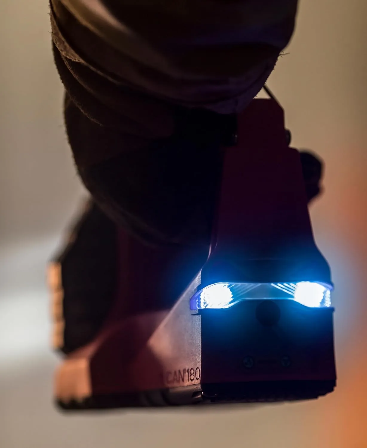 Streamlight 44331 Vulcan 180 HAZ-LO Standard System Class I DIV.1 400-Lumen Rechargeable Lantern/Portable Scene Light with 120V/100V AC/12V DC Charger and Quick Release Shoulder Strap, Orange