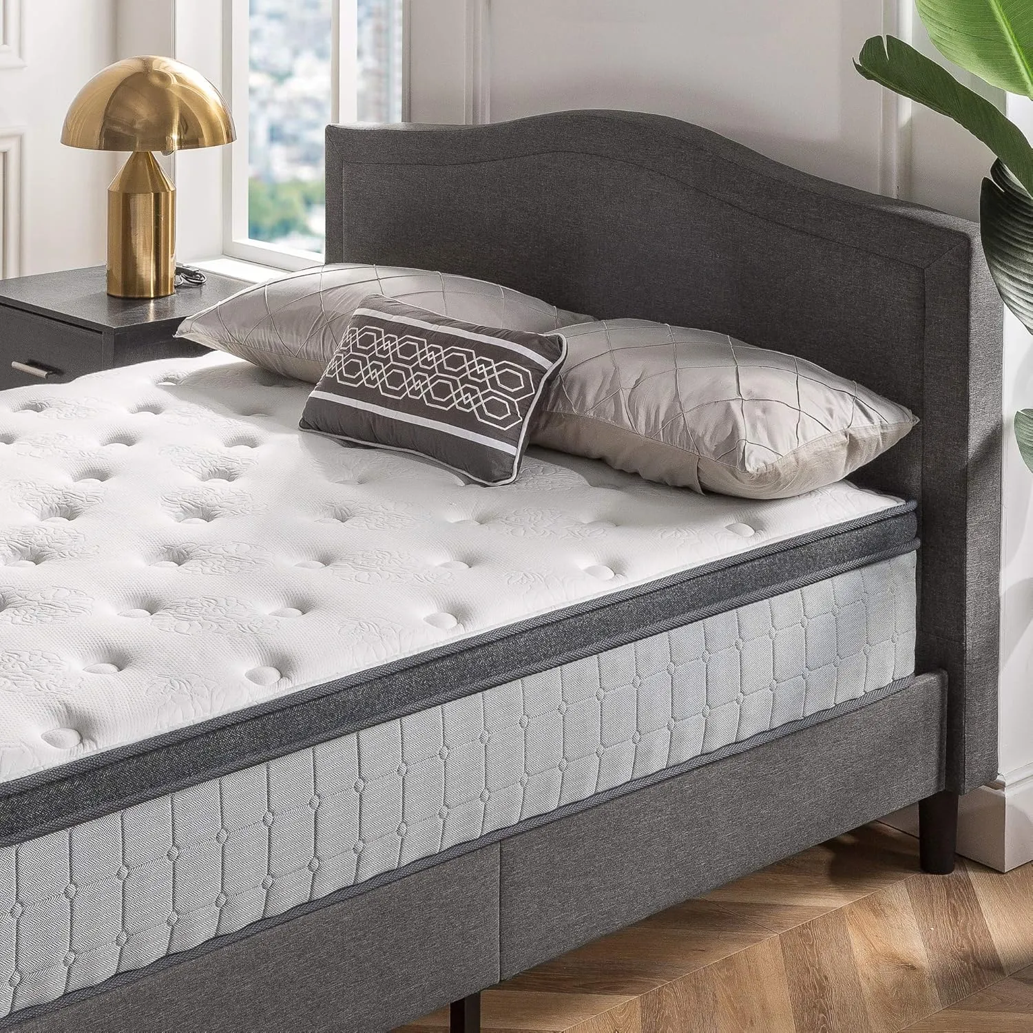 ZINUS 12 Inch Comfort Support Cooling Gel Hybrid Mattress, Queen, Euro Top Innerspring Mattress, Motion Isolating Pocket Springs, Mattress in A Box