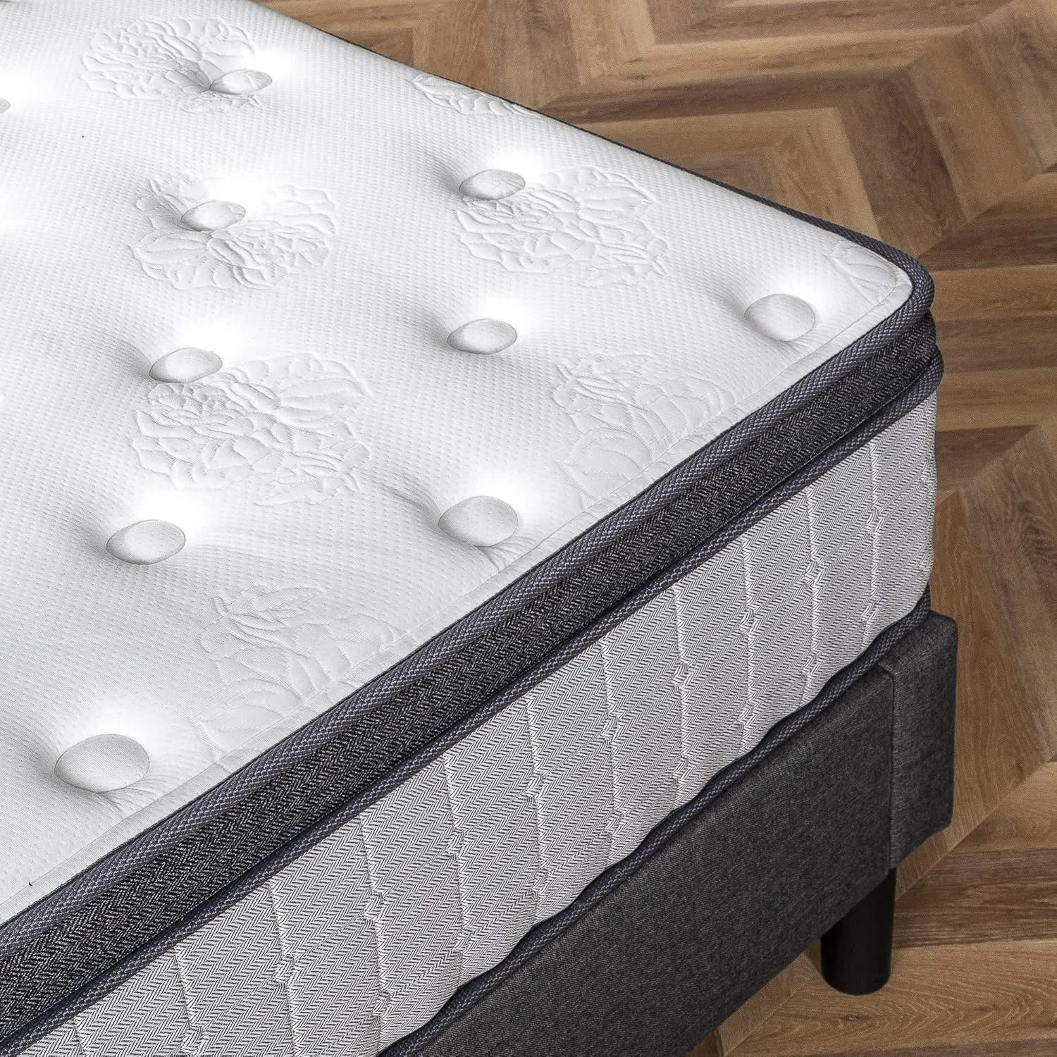ZINUS 12 Inch Comfort Support Cooling Gel Hybrid Mattress, Queen, Euro Top Innerspring Mattress, Motion Isolating Pocket Springs, Mattress in A Box